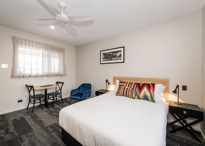 Avenue Motel Apartments